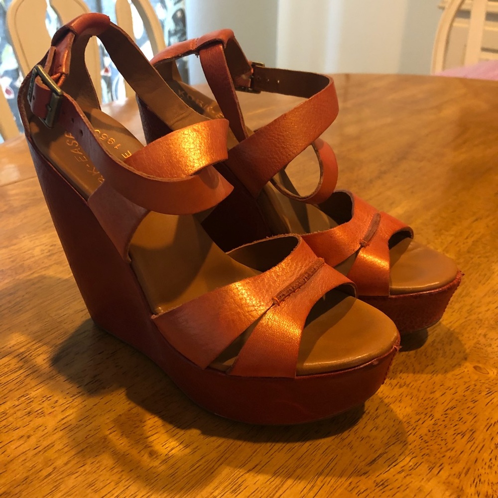 Size 6 Kork Ease Wedges